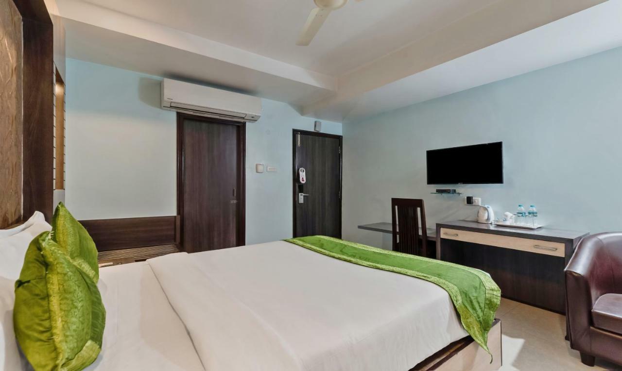 Hotel Oyo 3811 Geetanjali Regency Calcutta  Esterno foto