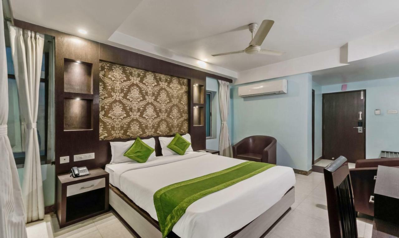 Hotel Oyo 3811 Geetanjali Regency Calcutta  Esterno foto