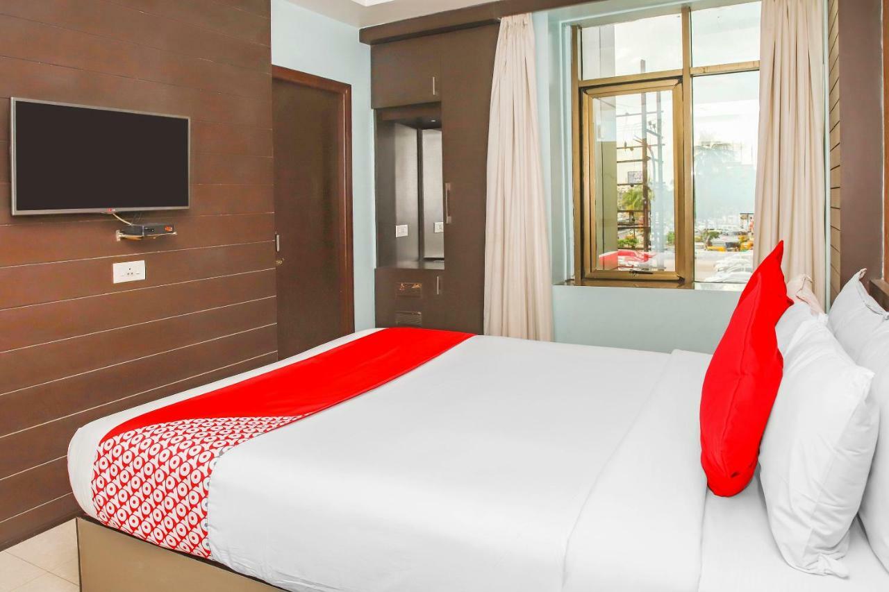 Hotel Oyo 3811 Geetanjali Regency Calcutta  Esterno foto
